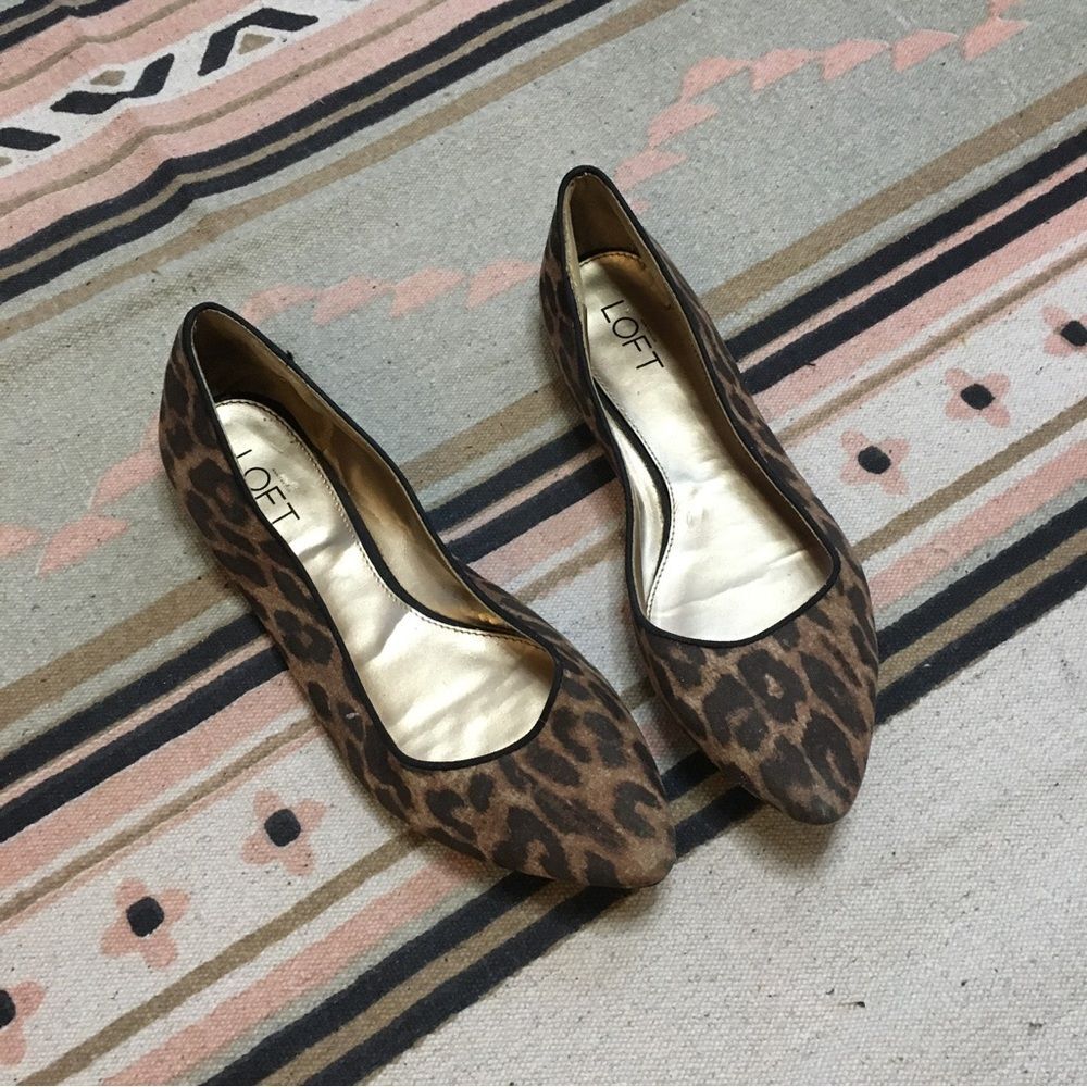Ann Taylor Loft 7.5 women’s cheetah print Ballerina flat shoes pointy toe GUC